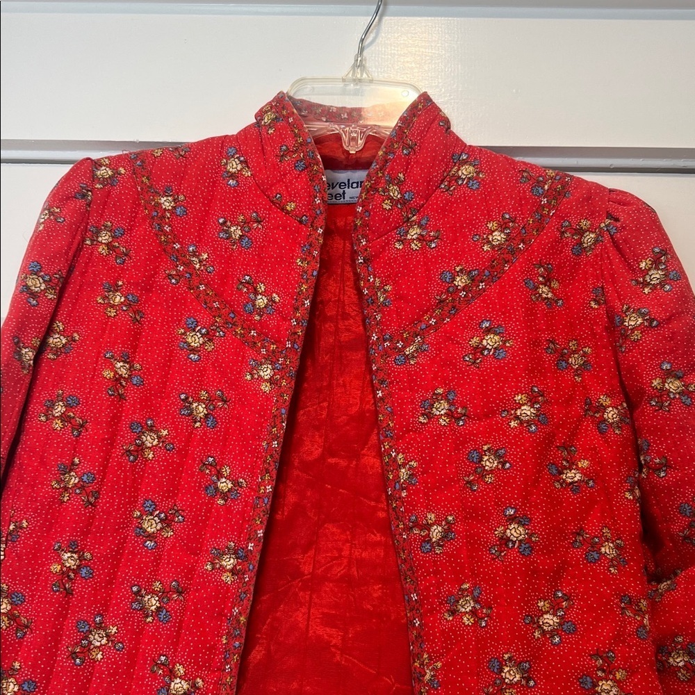 Vintage Cleveland Street Red Floral 1970s Embroidered Women's Jacket size 5. - Picture 2 of 11